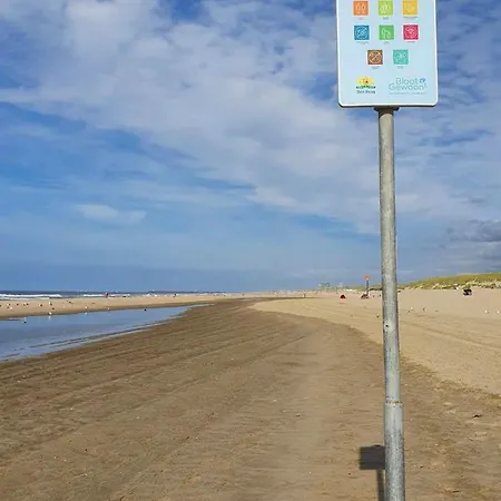 Oda ve Kahvaltı Scheveningen Sea Side *